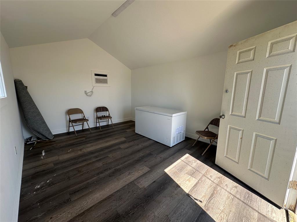 1810 Fm 1187 Property Photo 11