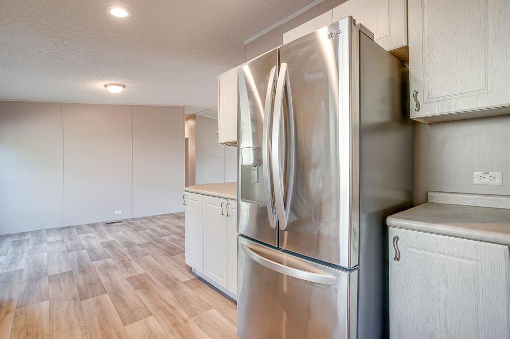 900 Tree Drive Property Photo 17