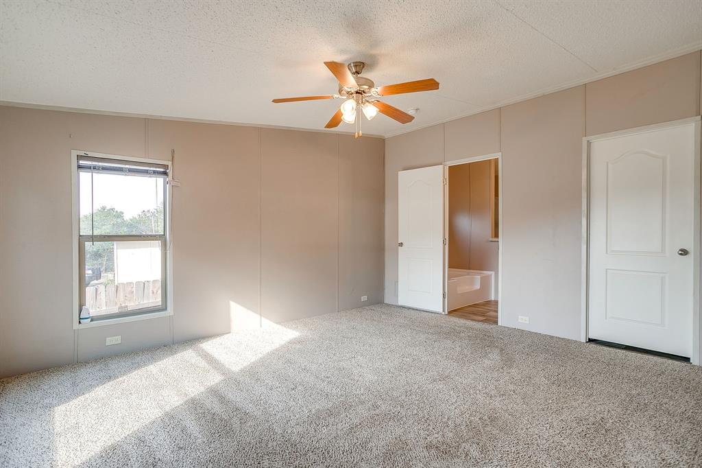 900 Tree Drive Property Photo 19