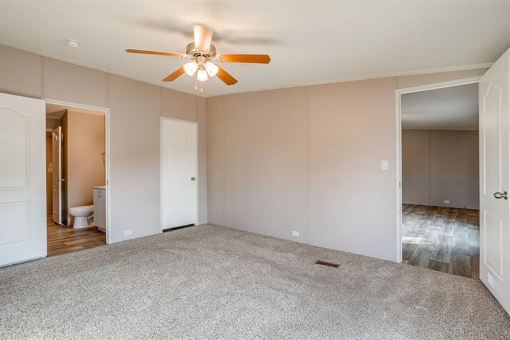 900 Tree Drive Property Photo 20