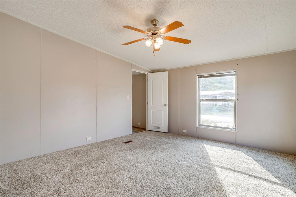 900 Tree Drive Property Photo 21