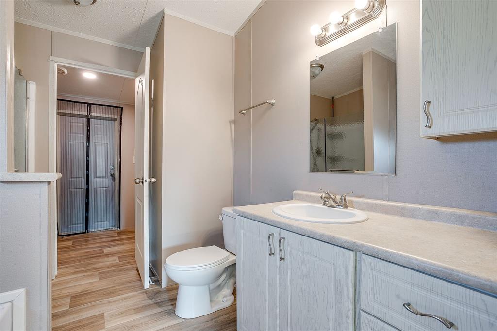 900 Tree Drive Property Photo 23