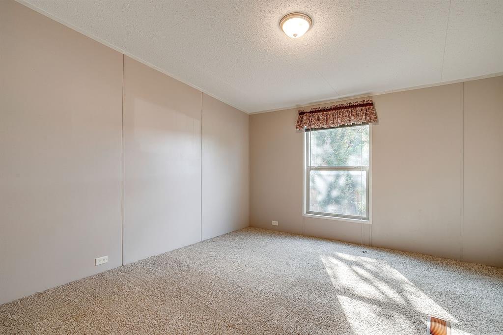 900 Tree Drive Property Photo 26