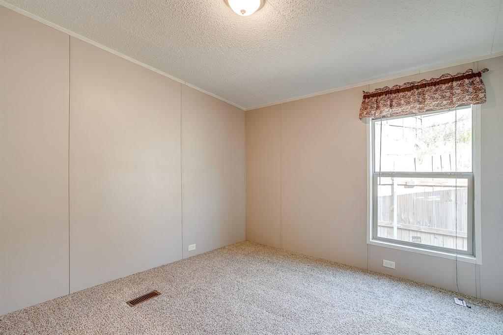 900 Tree Drive Property Photo 31