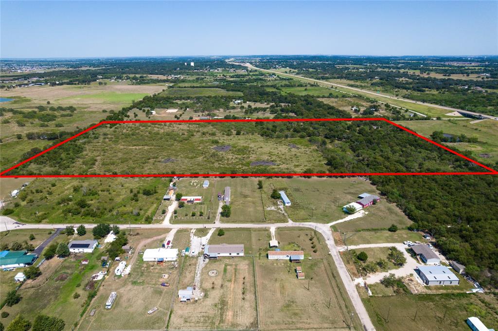 2027 B Don Lee Road Property Photo 6