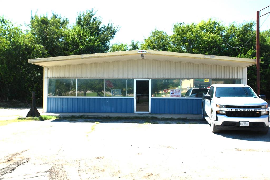 705 N Commercial Property Photo 2