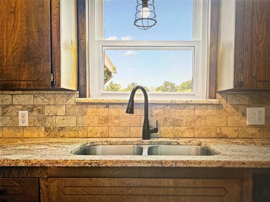 521 Wood Property Photo 7
