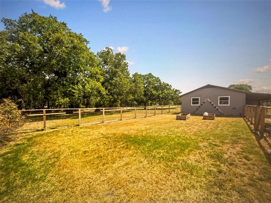521 Wood Property Photo 23