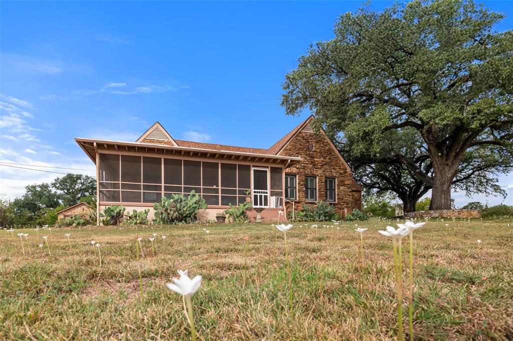 1803 N Highway 144 Property Photo 4
