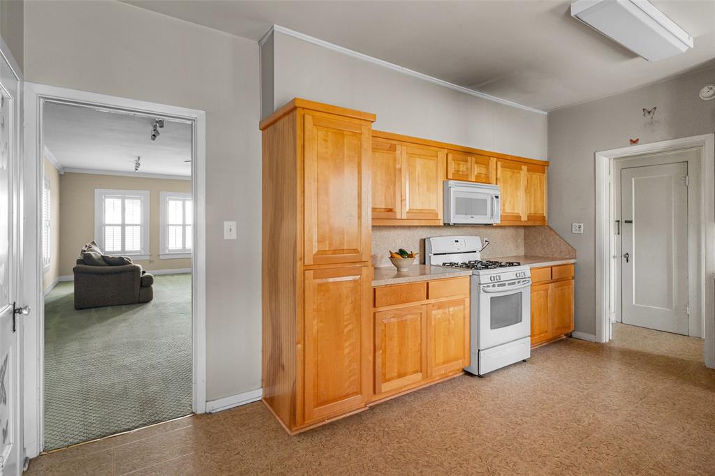 1803 N Highway 144 Property Photo 14