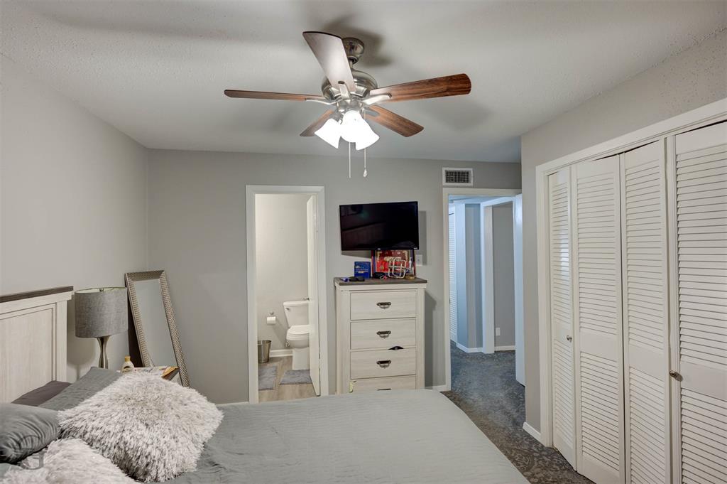 1820 E Kings Highway 252 Property Photo 7
