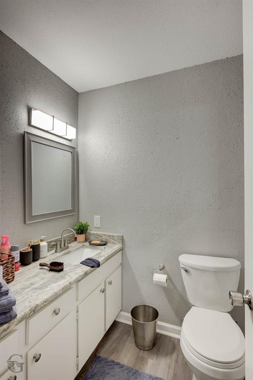 1820 E Kings Highway 252 Property Photo 8