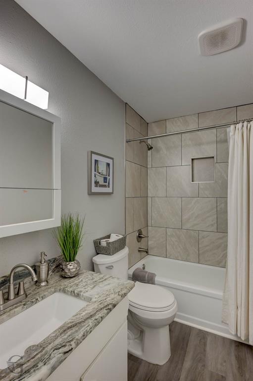 1820 E Kings Highway 252 Property Photo 9