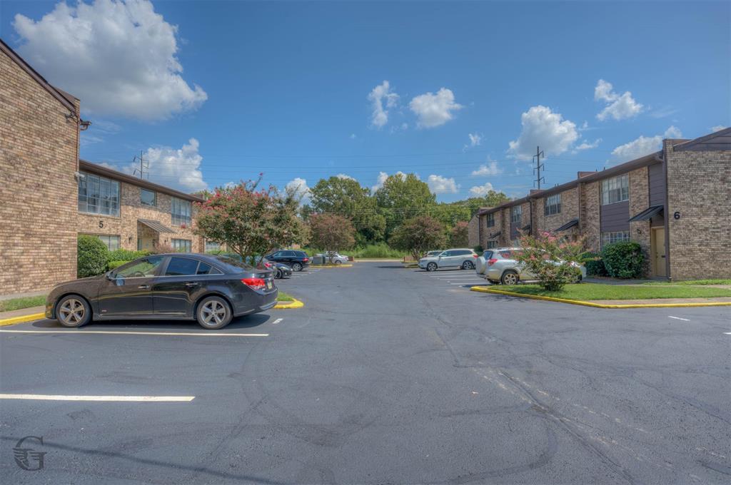 1820 E Kings Highway 252 Property Photo 12
