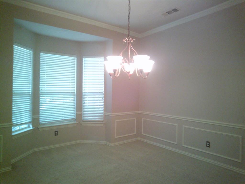 1613 Stone Crest Drive Property Photo 4