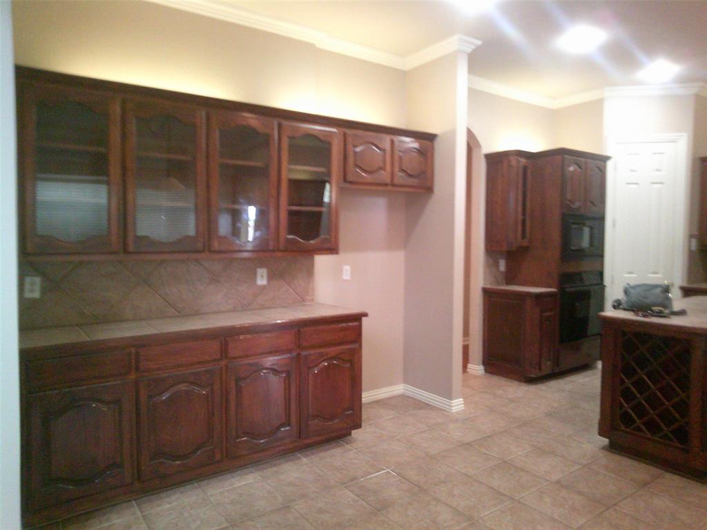 1613 Stone Crest Drive Property Photo 5