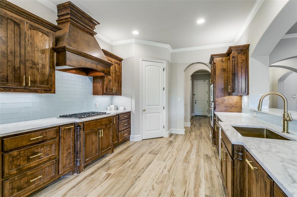 1101 Verona Way Property Photo 16