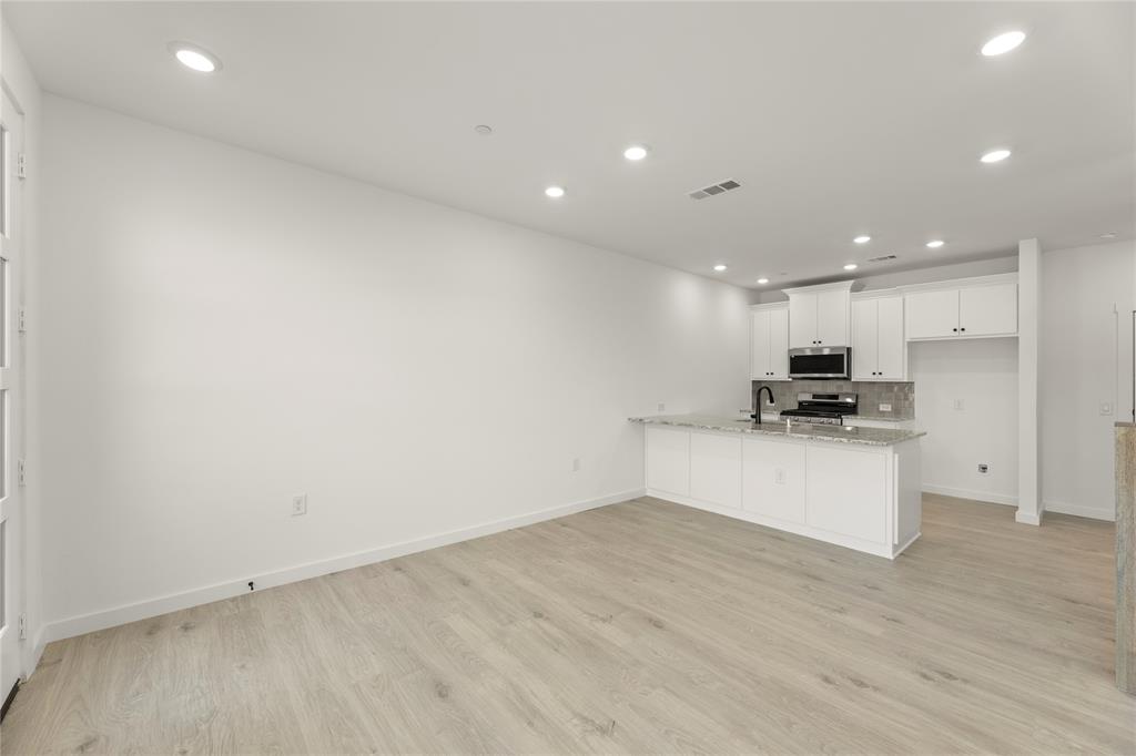 1829 Azalea Property Photo 3