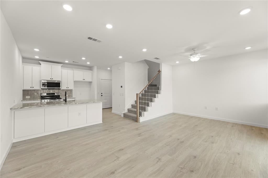 1829 Azalea Property Photo 4