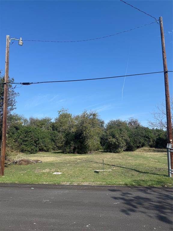 820 E Avenue Avenue Property Photo 1