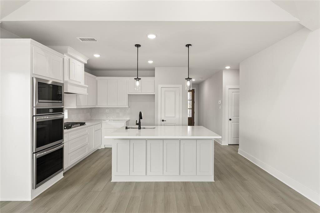 1344 Chisos Property Photo 6