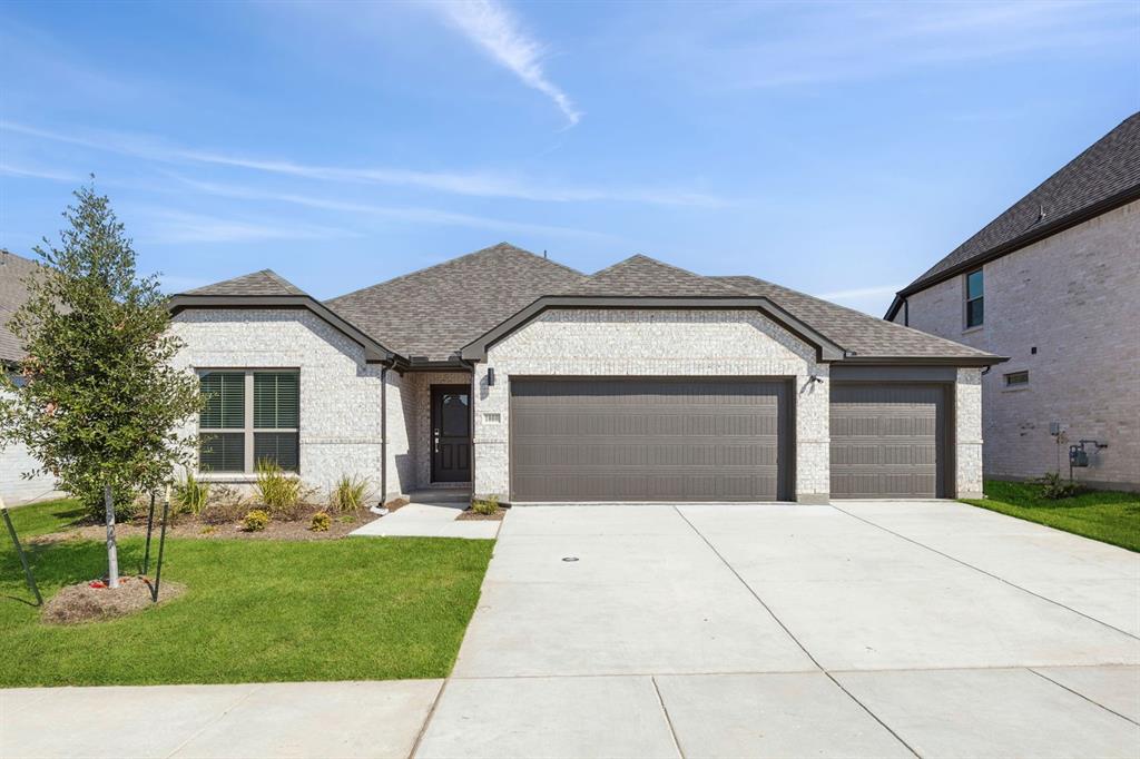 1000 Ocean Breeze Way Property Photo 1