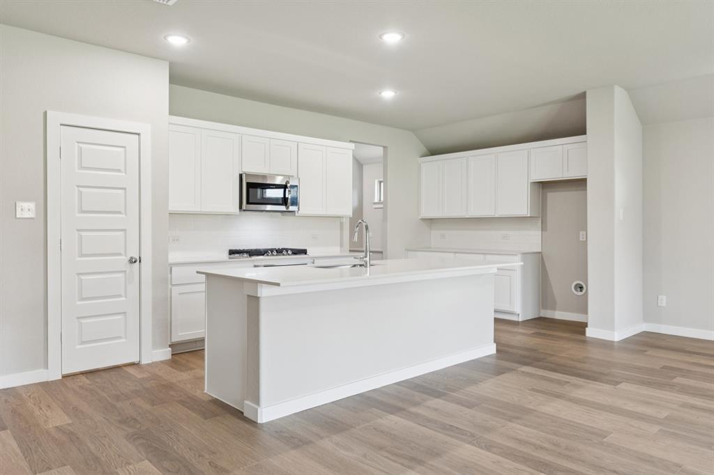 1000 Ocean Breeze Way Property Photo 7