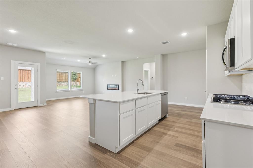 1000 Ocean Breeze Way Property Photo 9