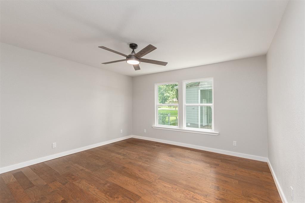 1024 Tower Street Property Photo 12