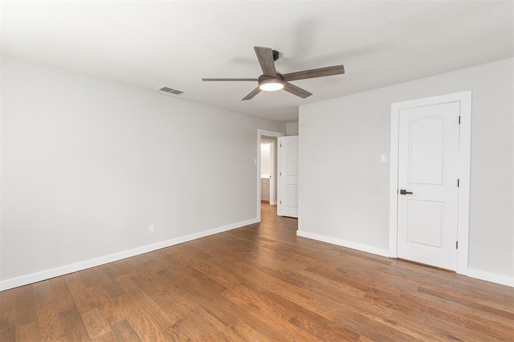 1024 Tower Street Property Photo 13