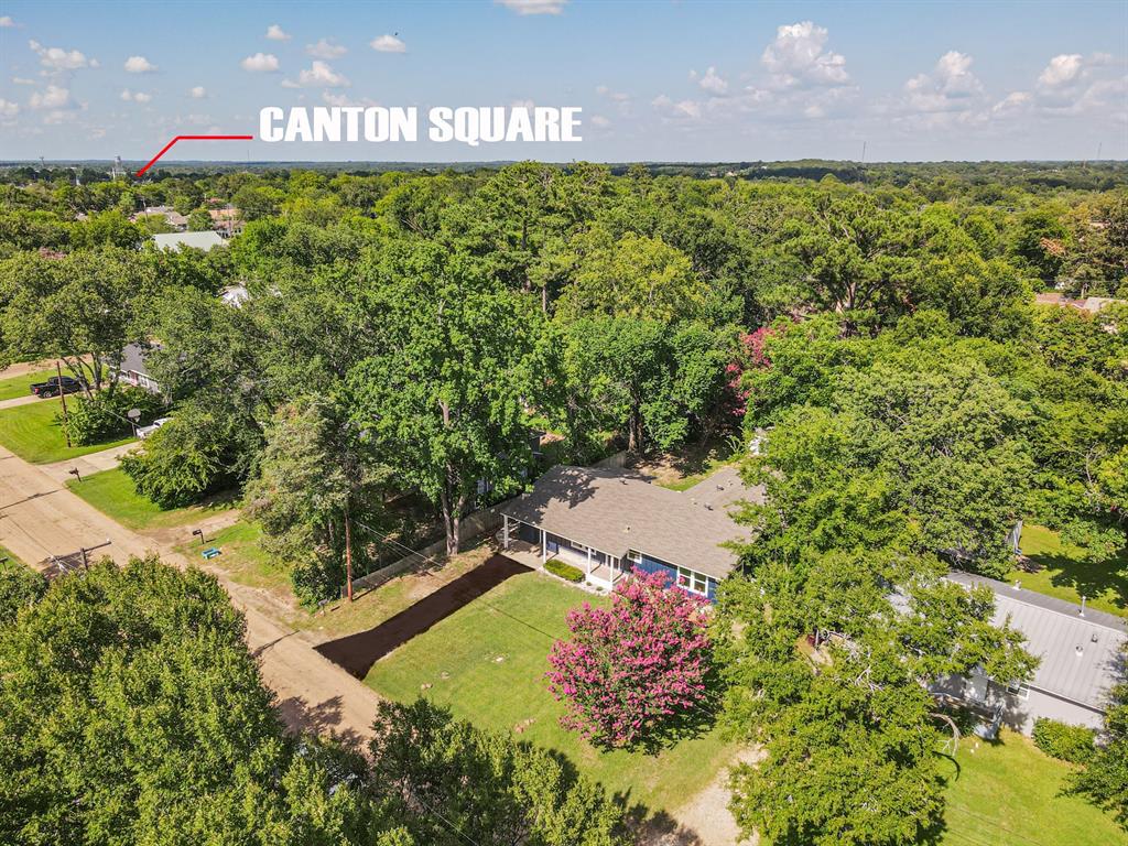 1024 Tower Street Property Photo 25