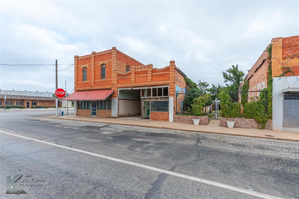 601 5th Street Property Photo 1