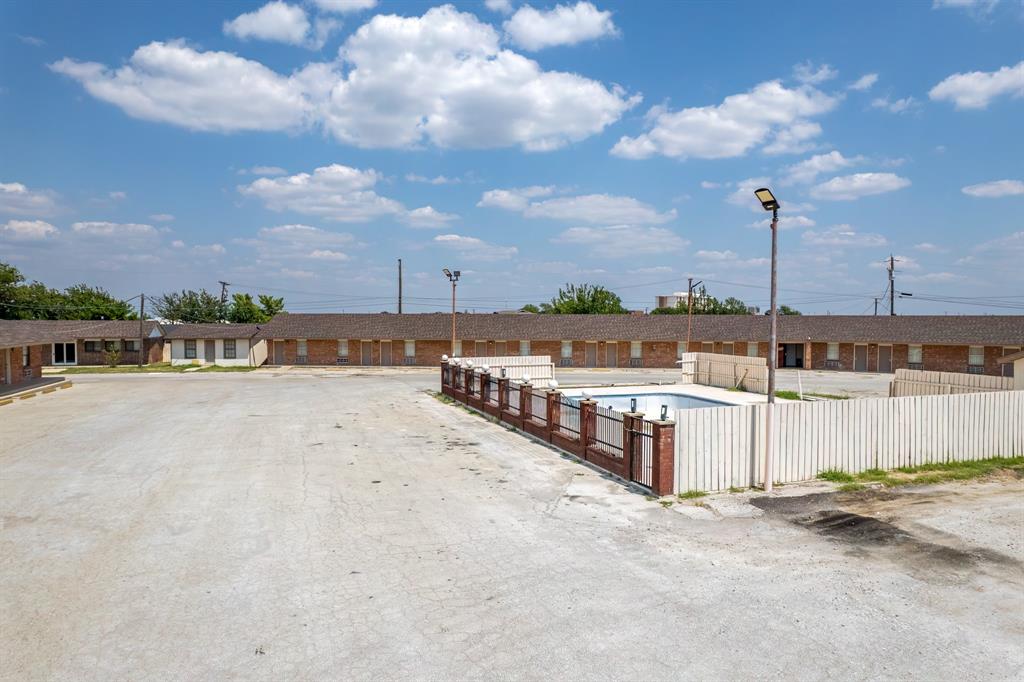 4410 Highway 377 Property Photo 8