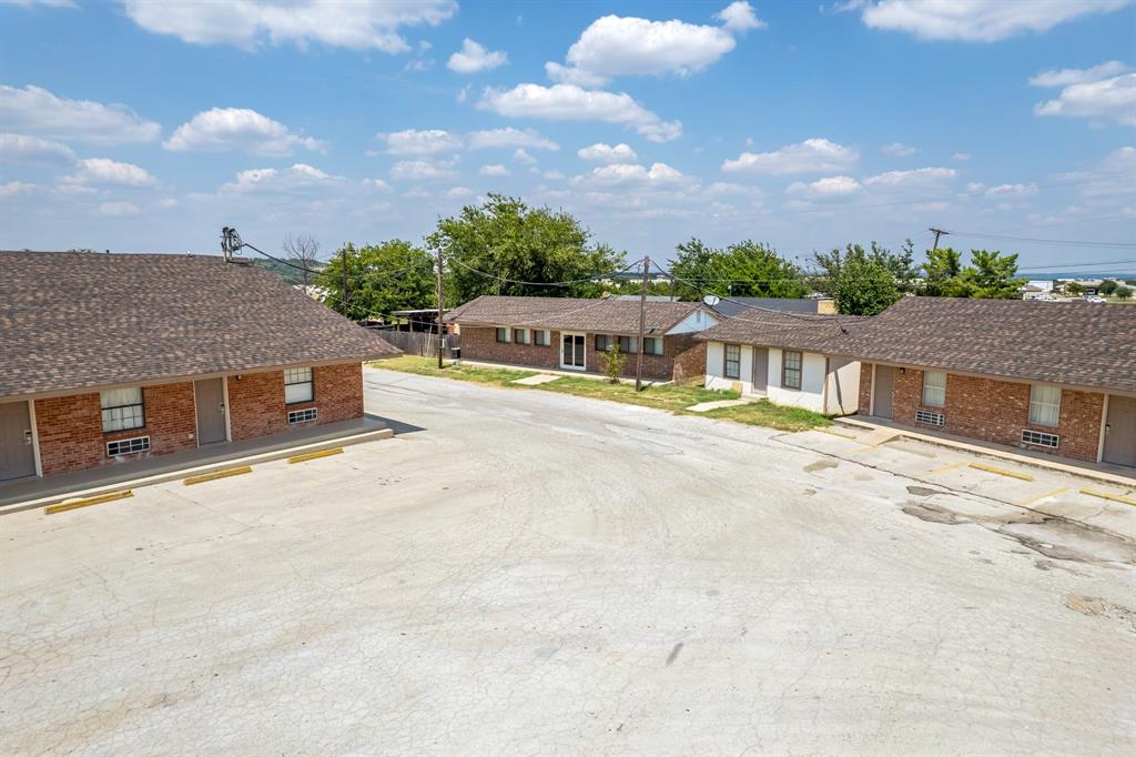 4410 Highway 377 Property Photo 9