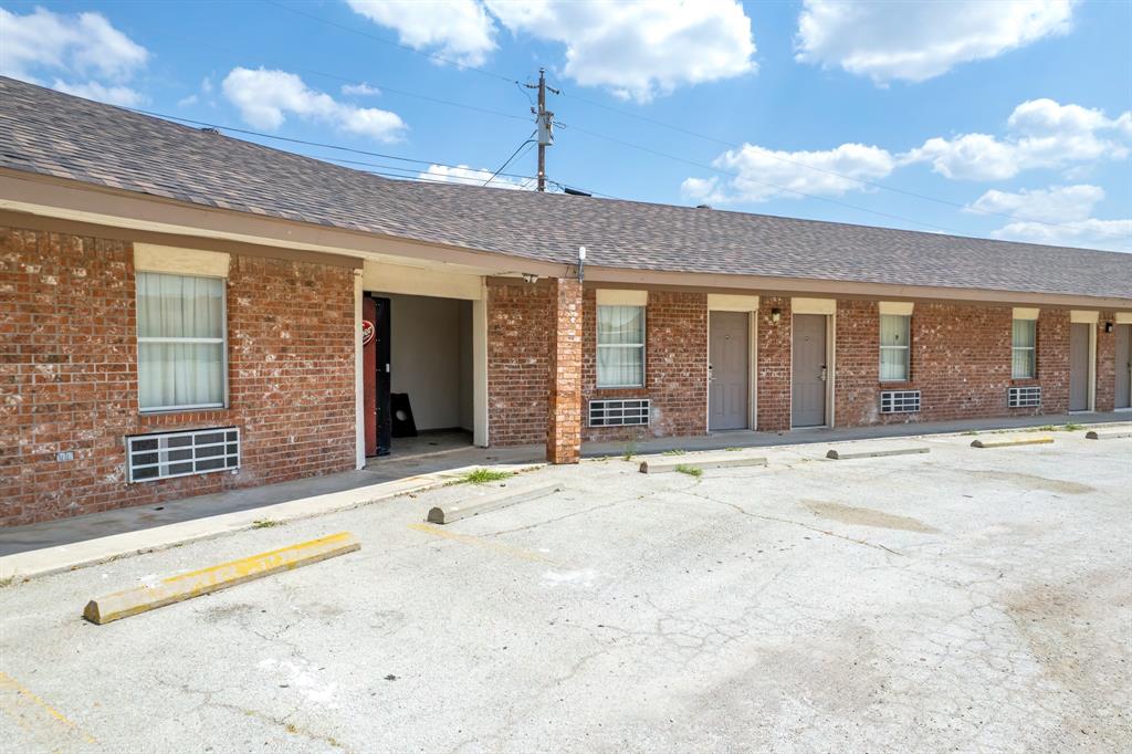 4410 Highway 377 Property Photo 10