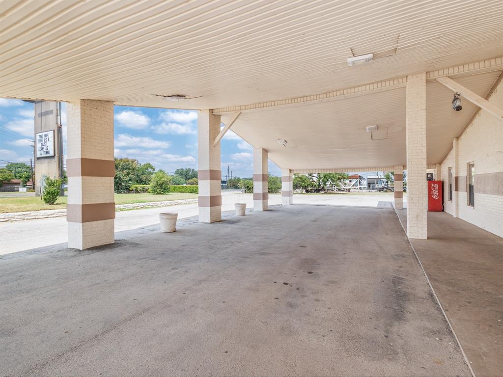4410 Highway 377 Property Photo 12