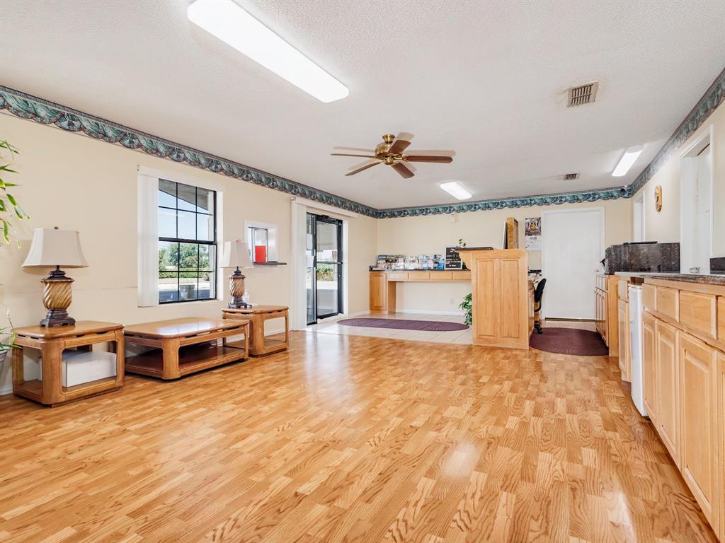 4410 Highway 377 Property Photo 14