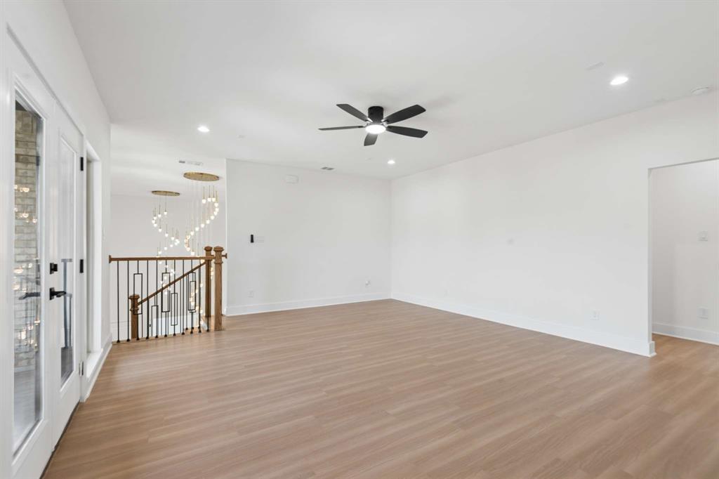 9008 Crosswind Drive Property Photo 22