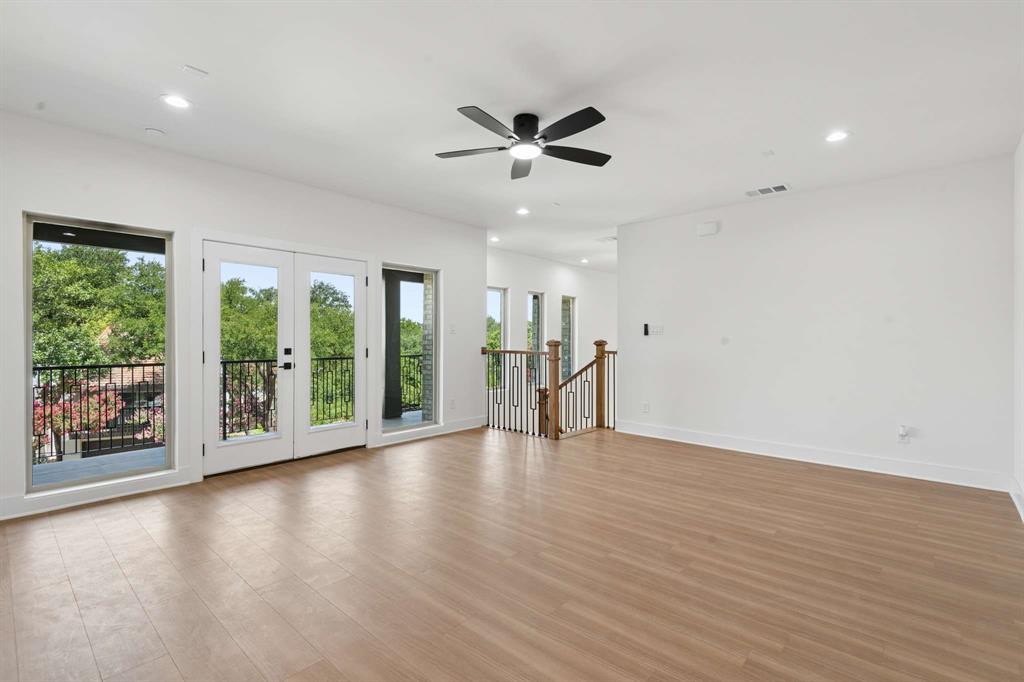 9008 Crosswind Drive Property Photo 23