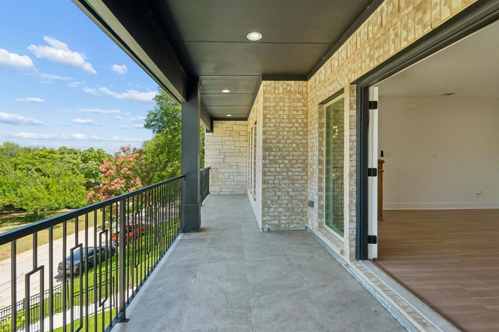 9008 Crosswind Drive Property Photo 25