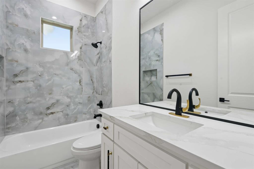 9008 Crosswind Drive Property Photo 34