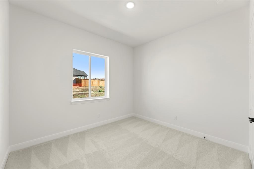 1034 Bingham Way Property Photo 5