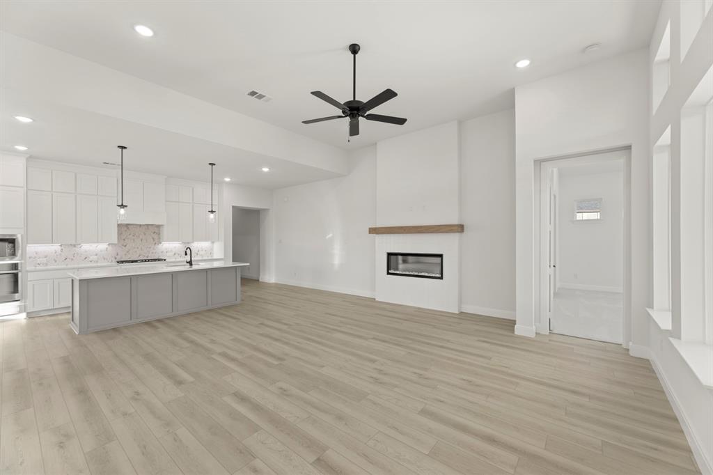 1034 Bingham Way Property Photo 18