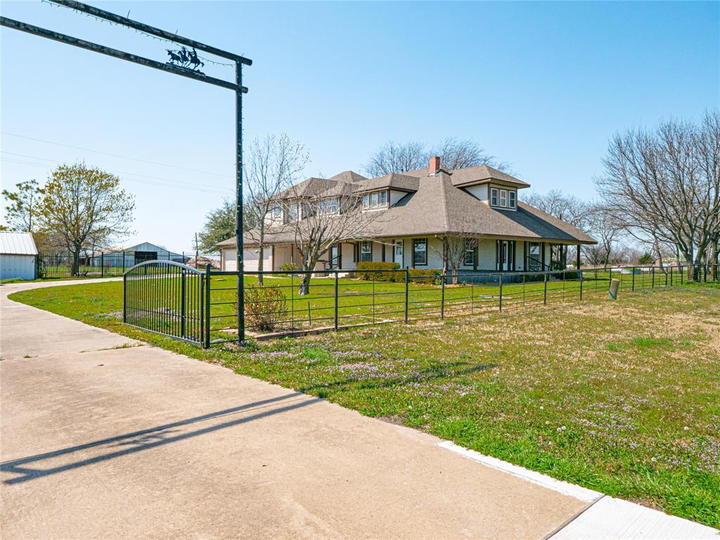 7321 N State Highway 78 Property Photo 1