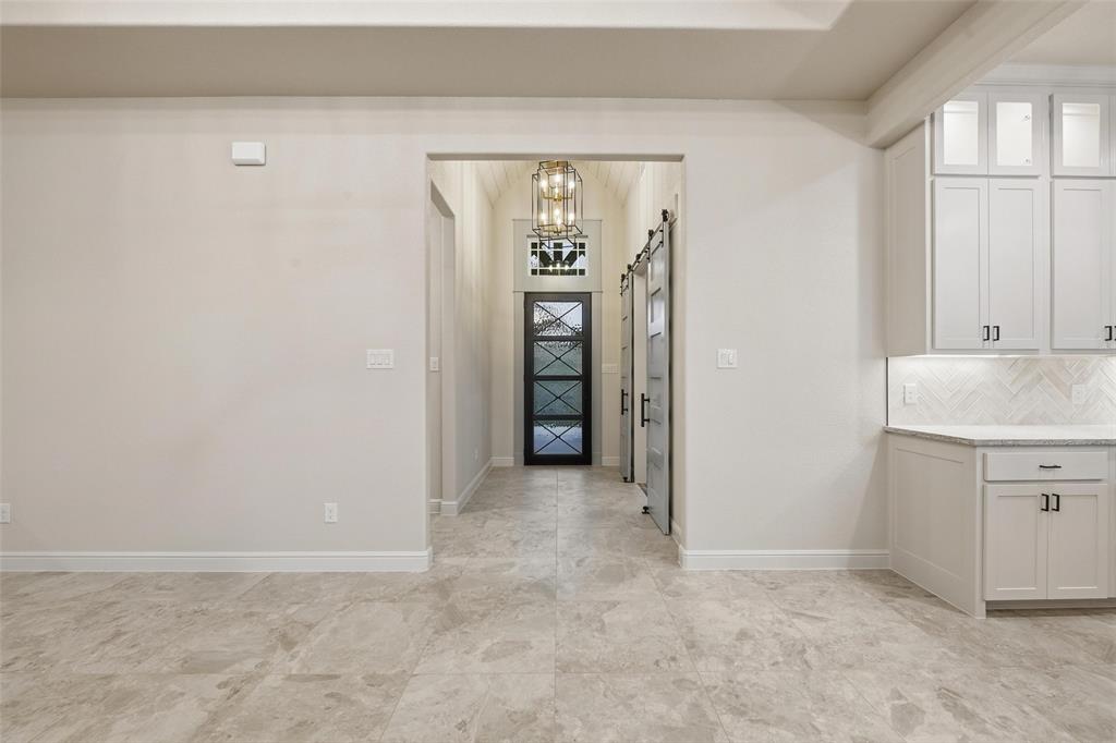 189 Rio Rancho Drive Property Photo 6