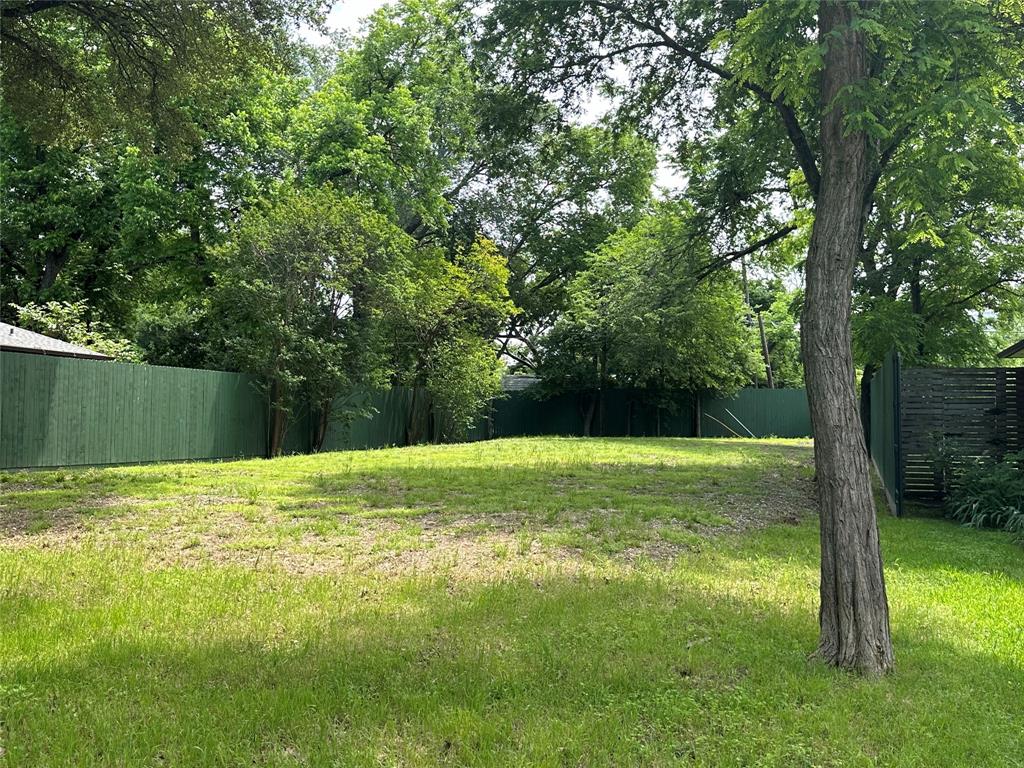 3776 Shorecrest Drive Property Photo 4