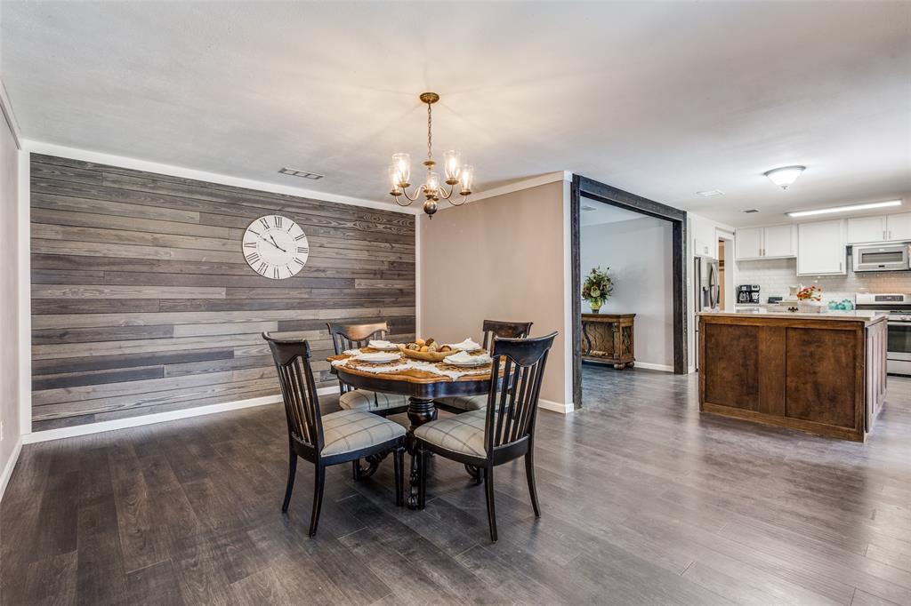 1001 Tanglewood Property Photo 1