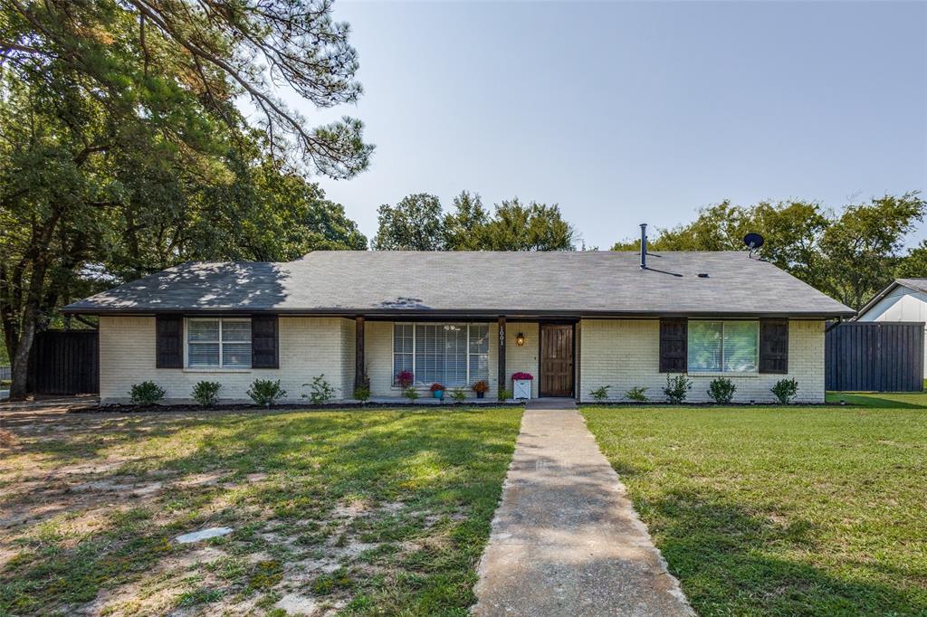 1001 Tanglewood Property Photo 7