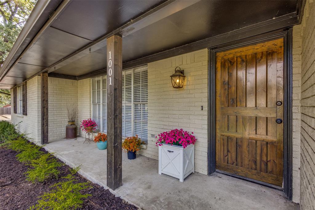 1001 Tanglewood Property Photo 8