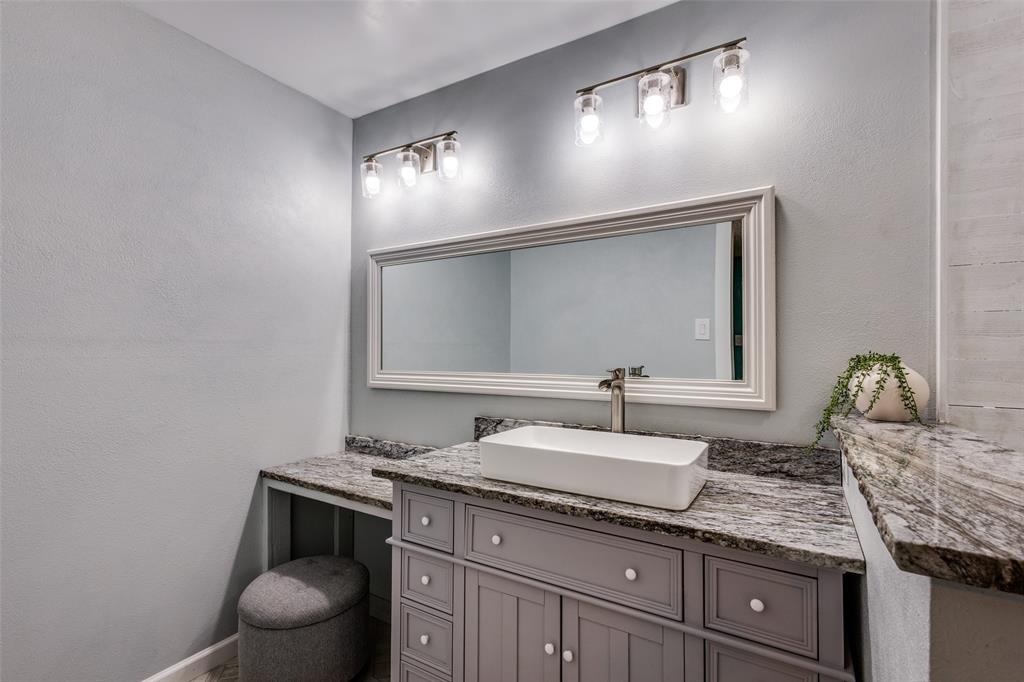 1001 Tanglewood Property Photo 12